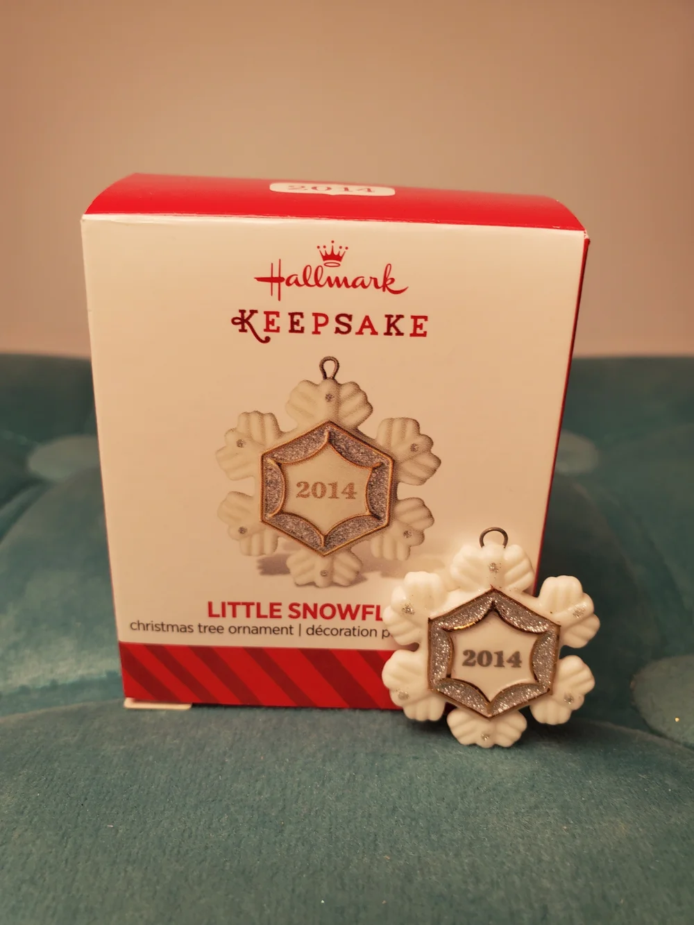 Hallmark Keepsake Little Snowflake 2014 Miniature Ornament QXM8533